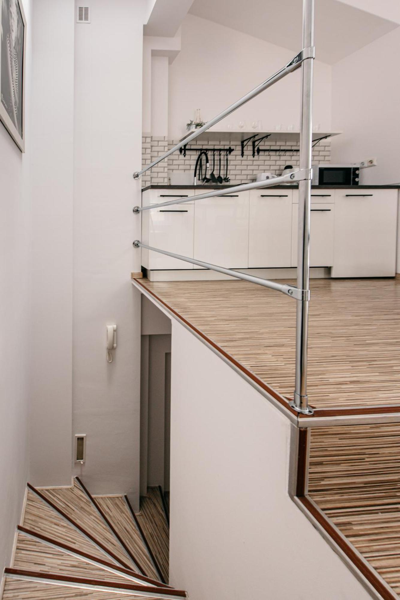 Fully-Furnished Apartment With Air Conditioning For Families, Cracow Old Town Kraków Eksteriør billede